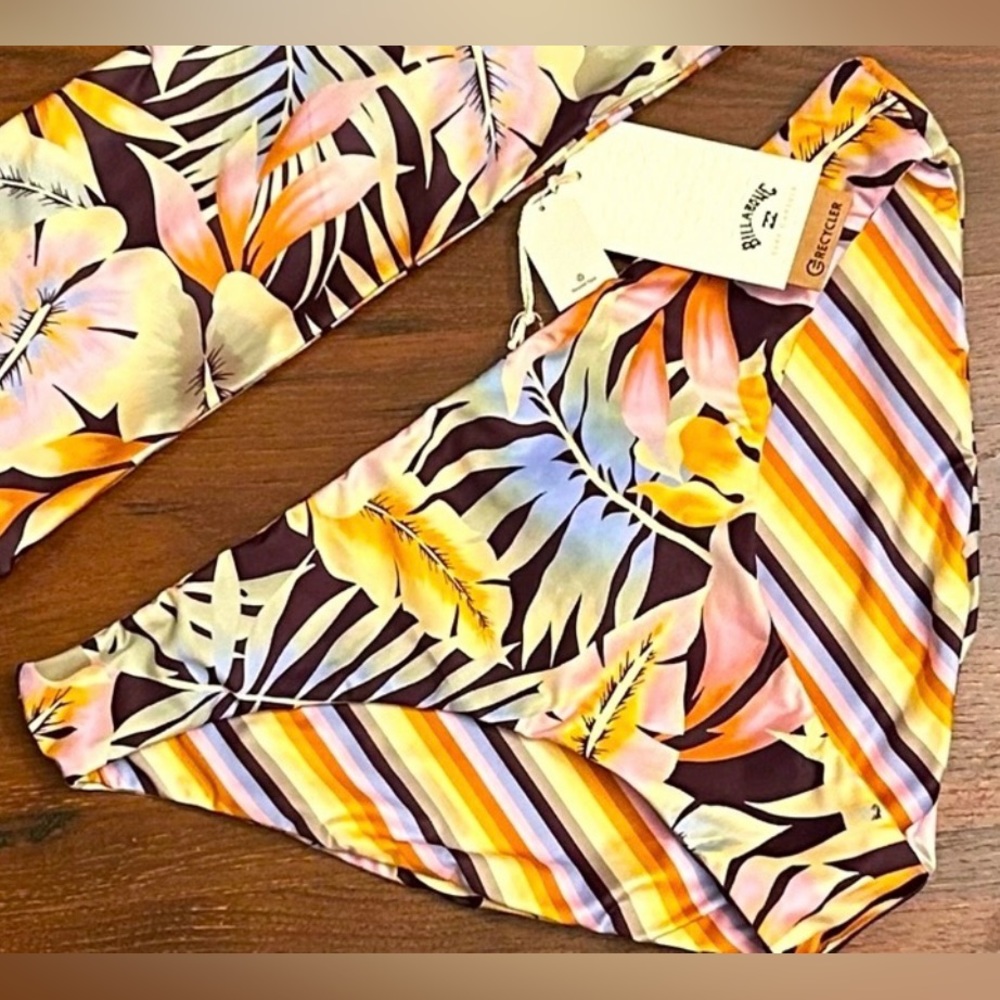 NWT Billabong Postcards from Paradise REVERSIBLE bikini bottom - Small